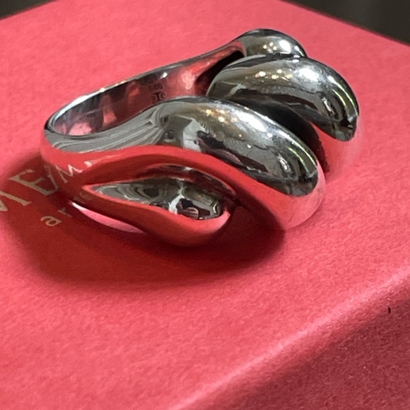 James Avery Sisterhood Ring - Picture 2 of 9